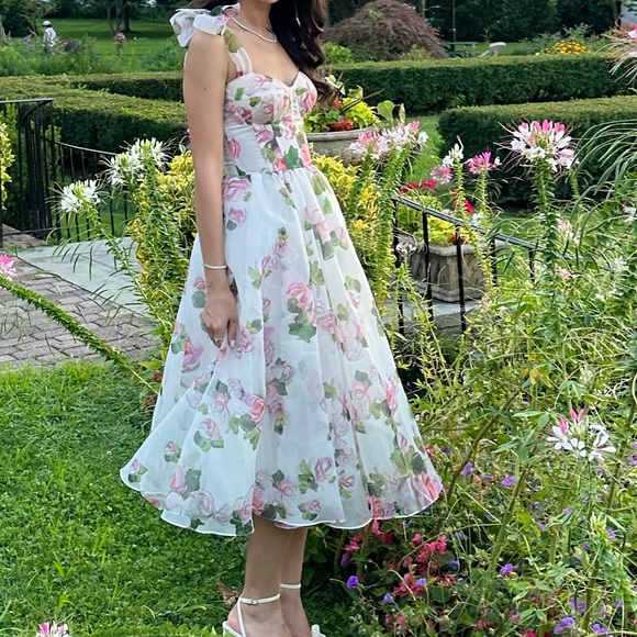 MILLA floral midi tie-strap dress - Picture 4 of 10